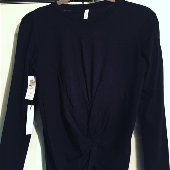 Aritzia Tops - NWT Aritzia Babaton Seddon black long sleeve shirt